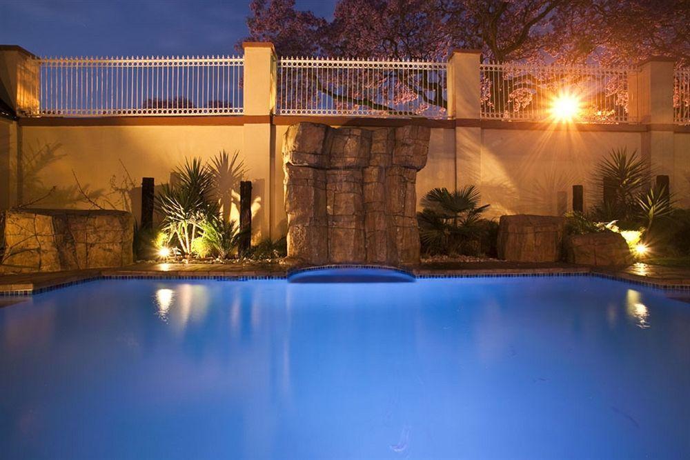 Sentinel Luxury Suite Hotel Pretoria-Noord Exterior foto